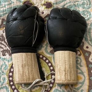 🔥BLACK PROFESSIONAL MMA GLOVES